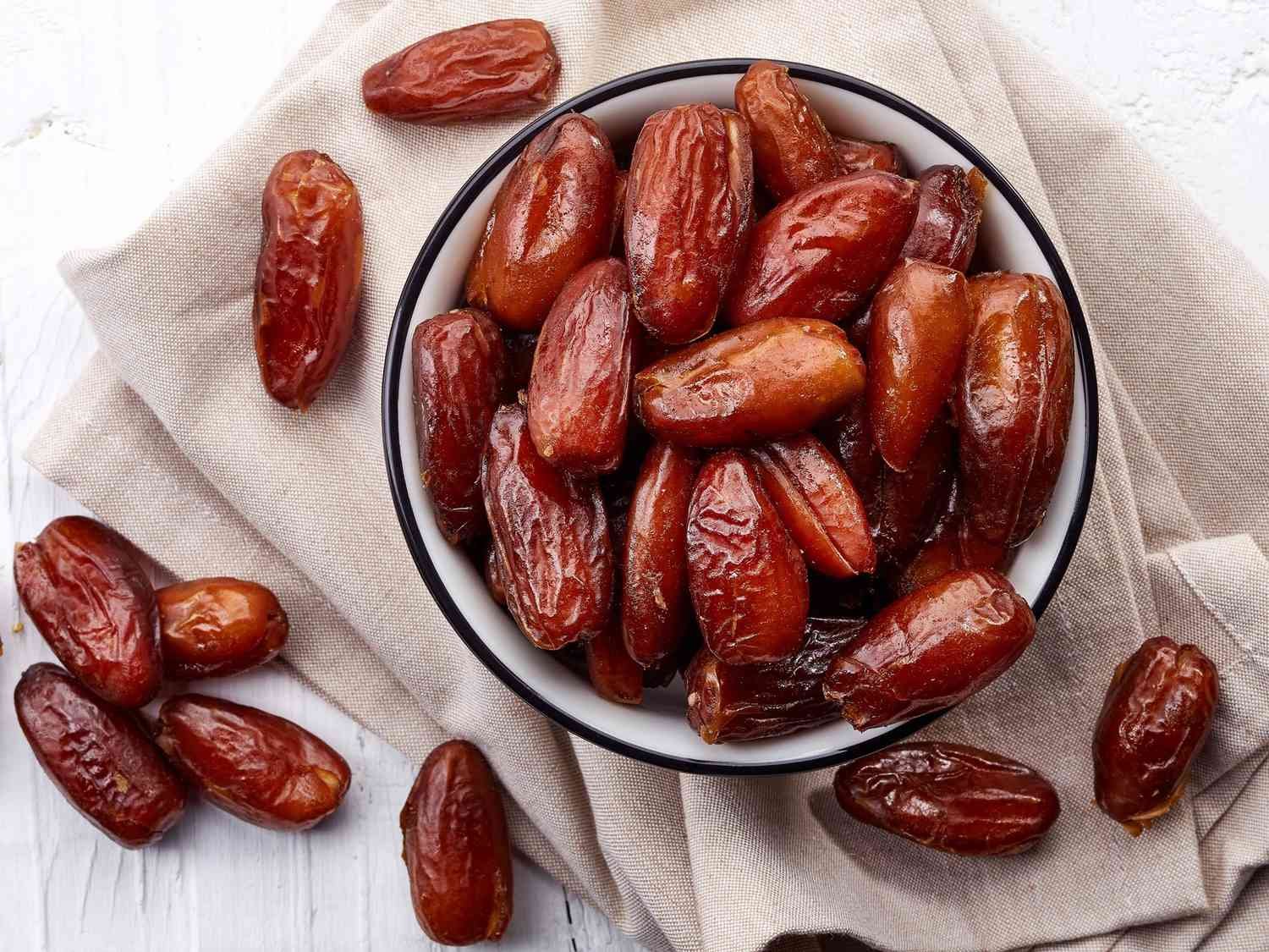 Dates (1Kg)